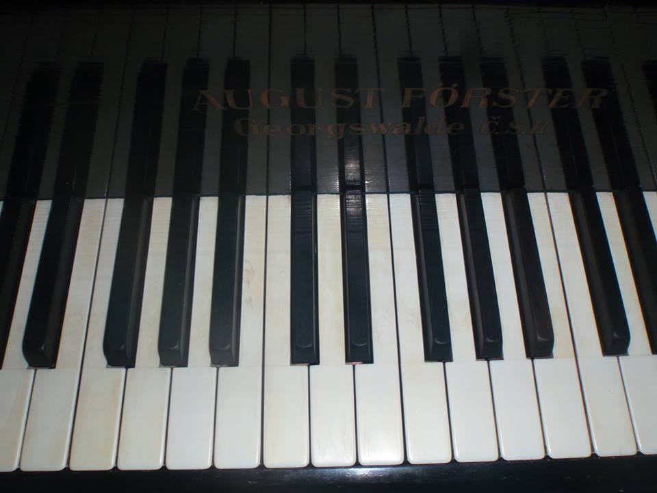 Reštaurácia Reštaurácia Piano Reštaurácia Reštaurácia Piano