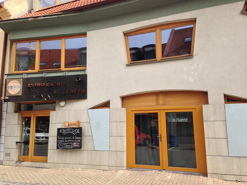 reštaurácia la reunion trnava
